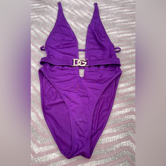 D& G purple belted one piece swimsuit. Size M. Very good condition. - Picture 3 of 8